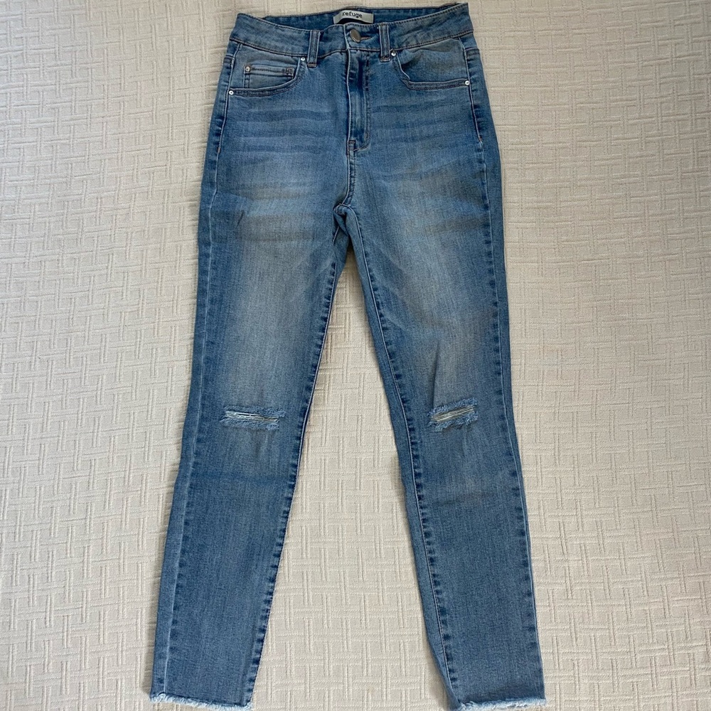 Refuge high rise distressed raw hem denim blue jeans size 2